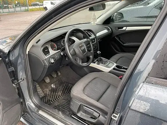 Audi A4 2009 photo 5