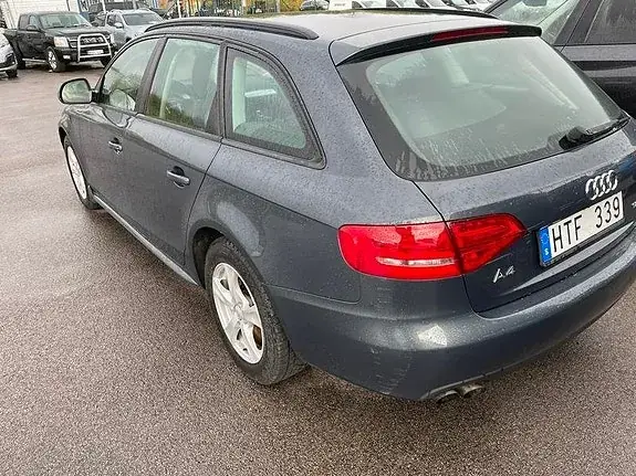 Audi A4 2009 photo 4