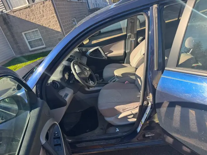 Toyota Rav4 2007 photo 2