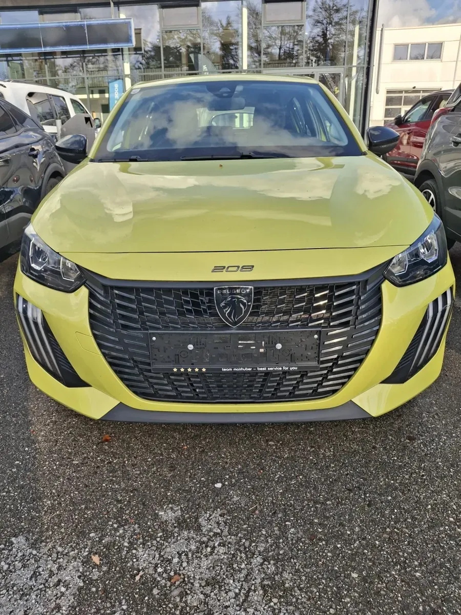 Peugeot 208 2025 photo 2