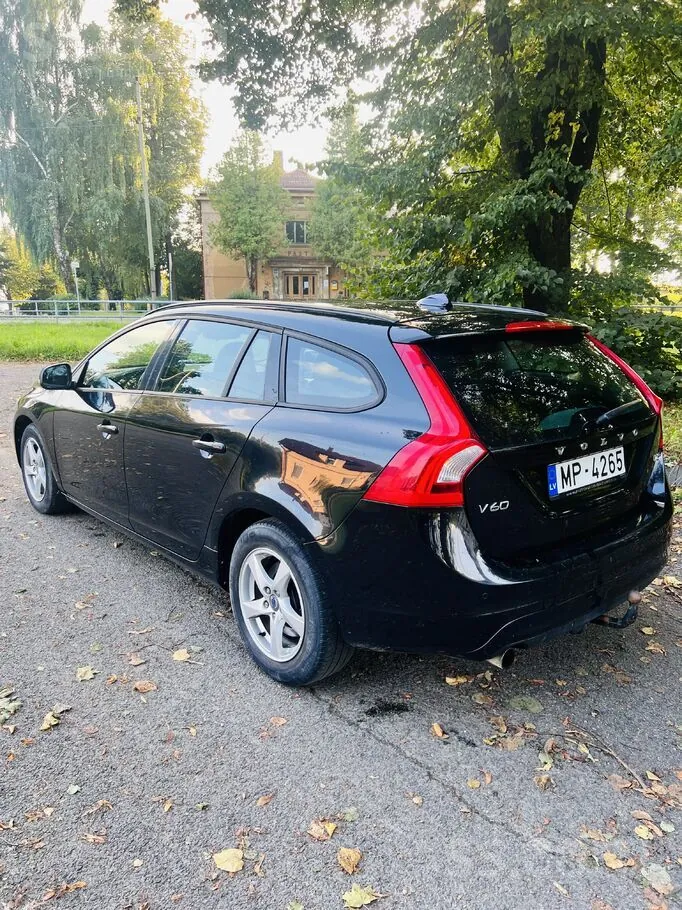 Volvo V60 2014 photo 4