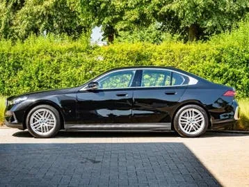 BMW I5 2025 photo 3