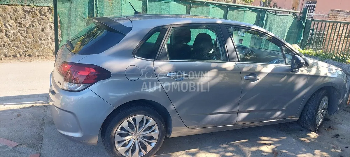 Citroen C4 2017 photo 2