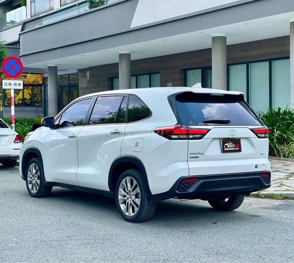 Toyota Innova Cross 2025 photo 4