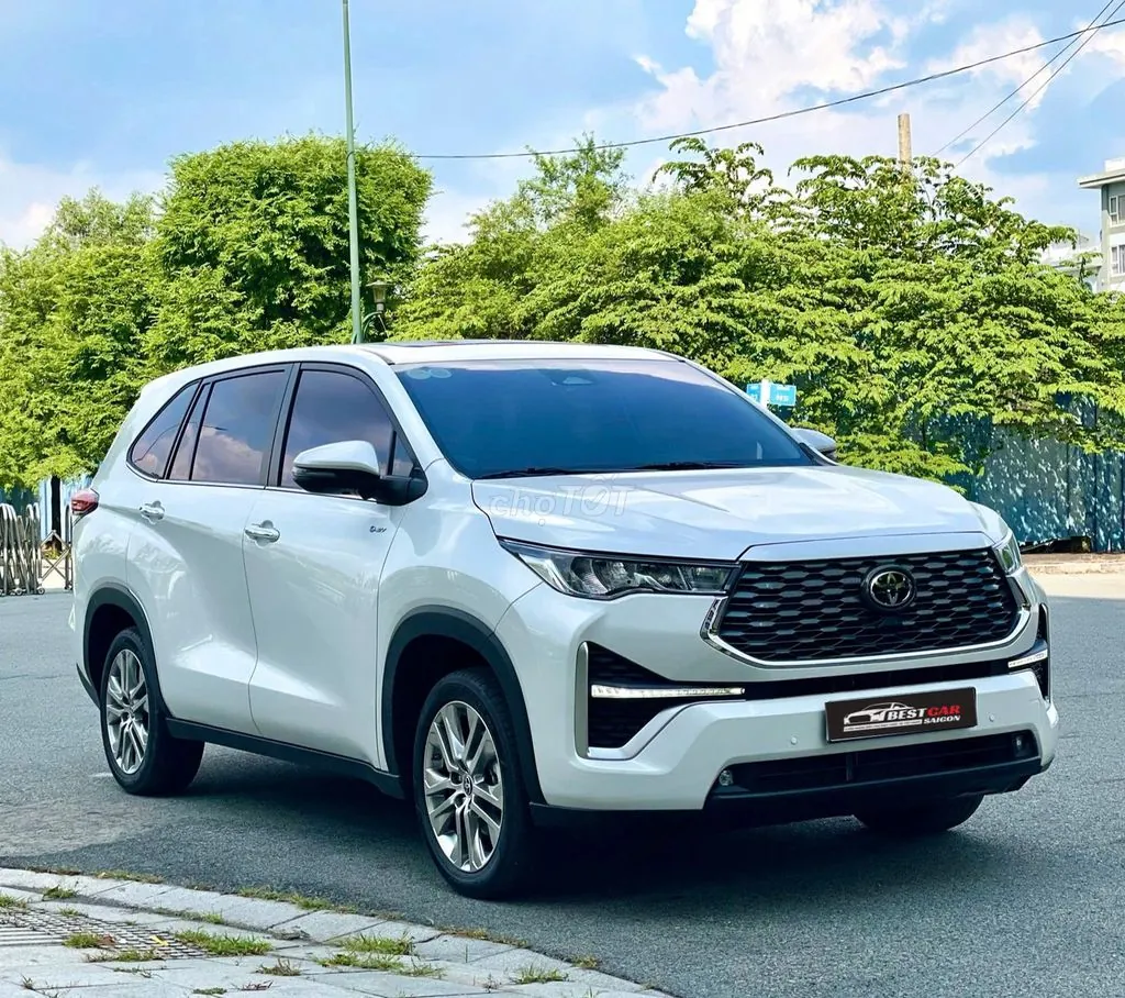 Toyota Innova Cross 2025 photo 5
