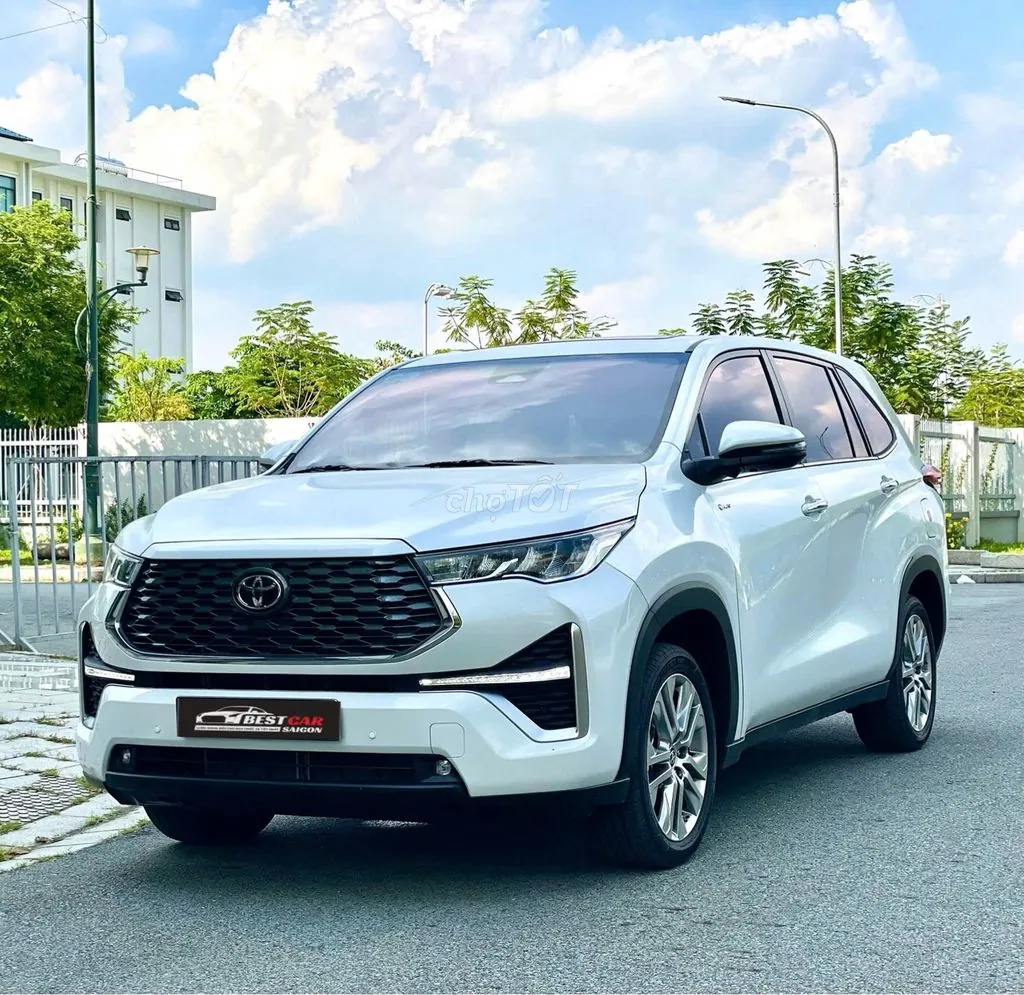 Toyota Innova Cross 2025 photo 2