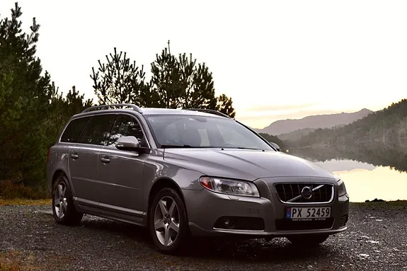 Volvo V70 2010 photo 3
