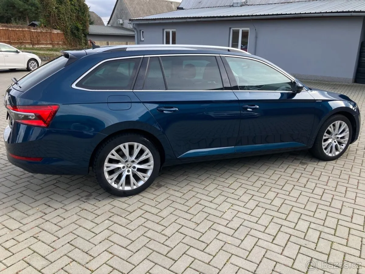 Skoda Superb 2023 photo 3