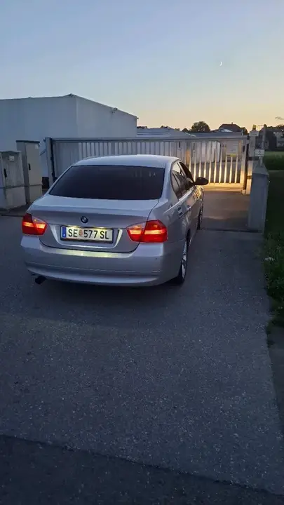 BMW 318I