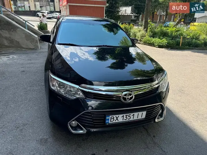 Toyota Camry 2017 photo 2