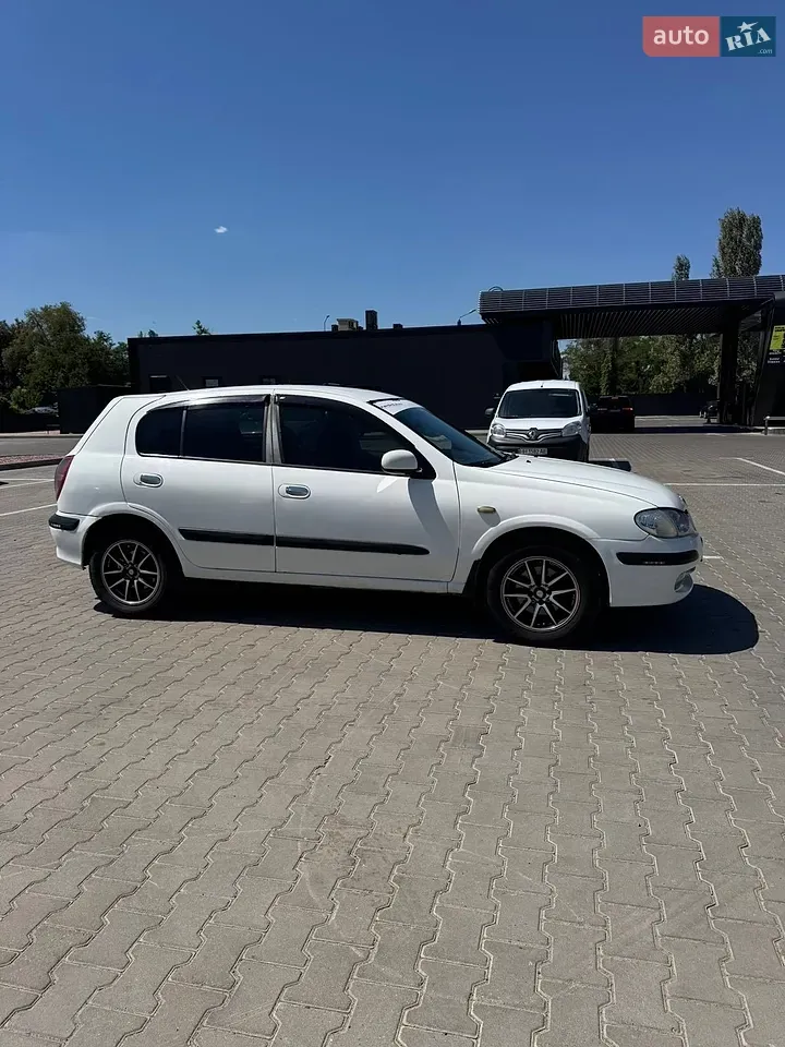 Nissan Almera 2002 photo 2
