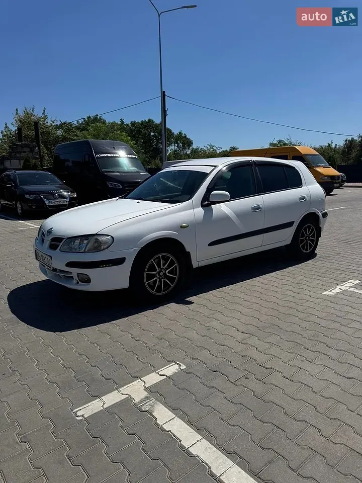 Nissan Almera 2002 photo 4