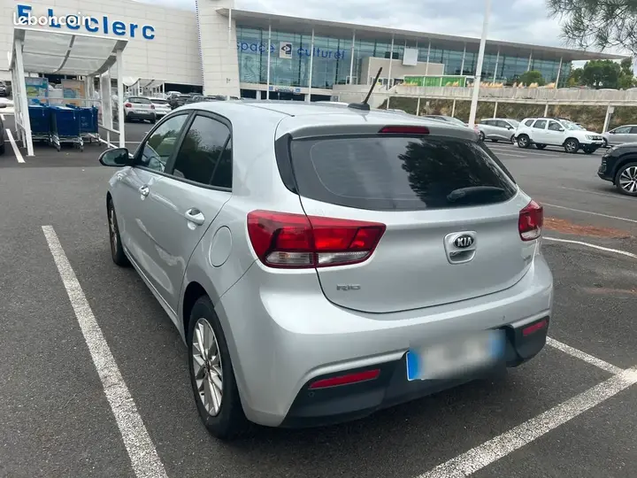Kia Rio 2017 photo 2