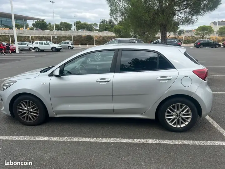Kia Rio 2017 photo 3