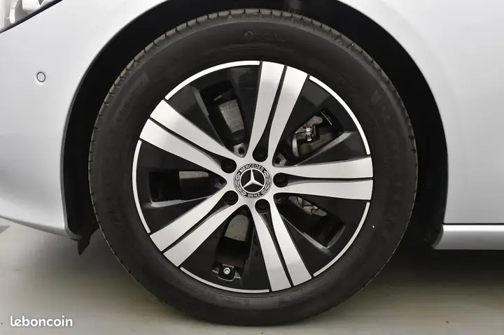 Mercedes-Benz C-Class 2023 photo 3