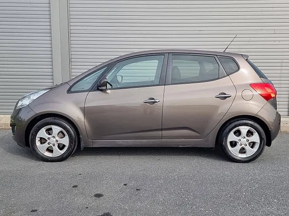 Kia Venga 2013 photo 3