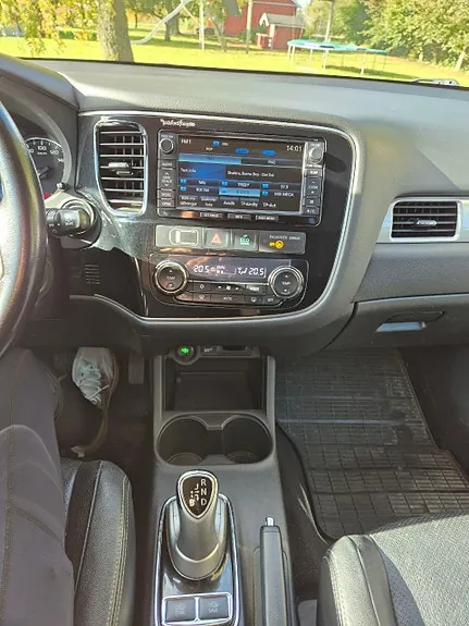 Mitsubishi Outlander 2014 photo 5