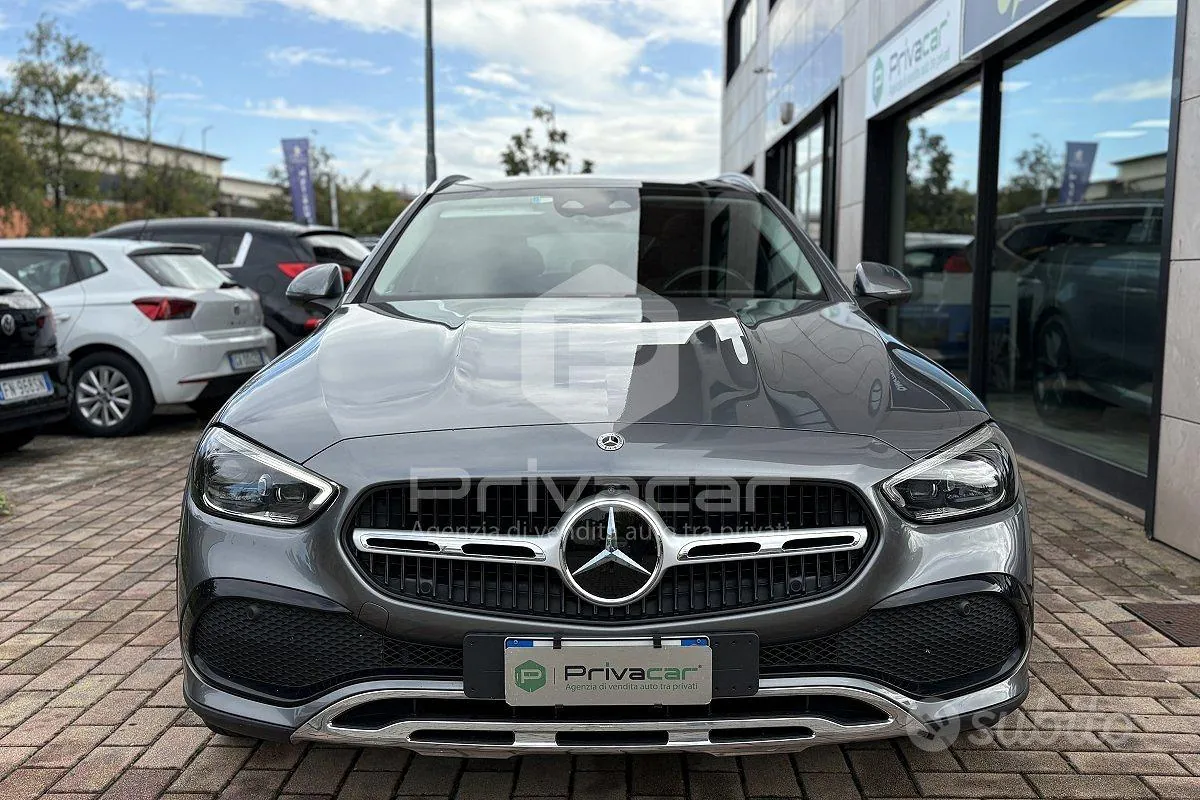 Mercedes-Benz C-Class 2023 photo 2