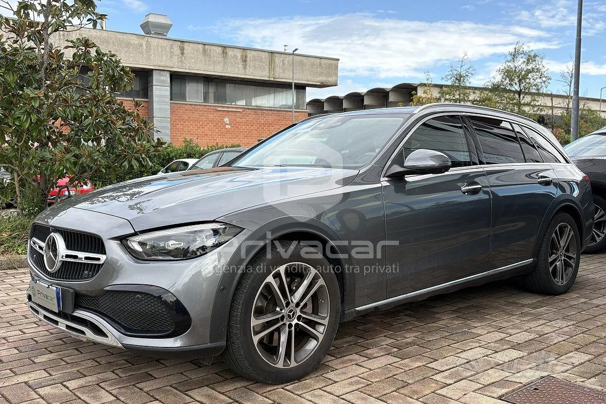 Mercedes-Benz C-Class 2023 photo 3