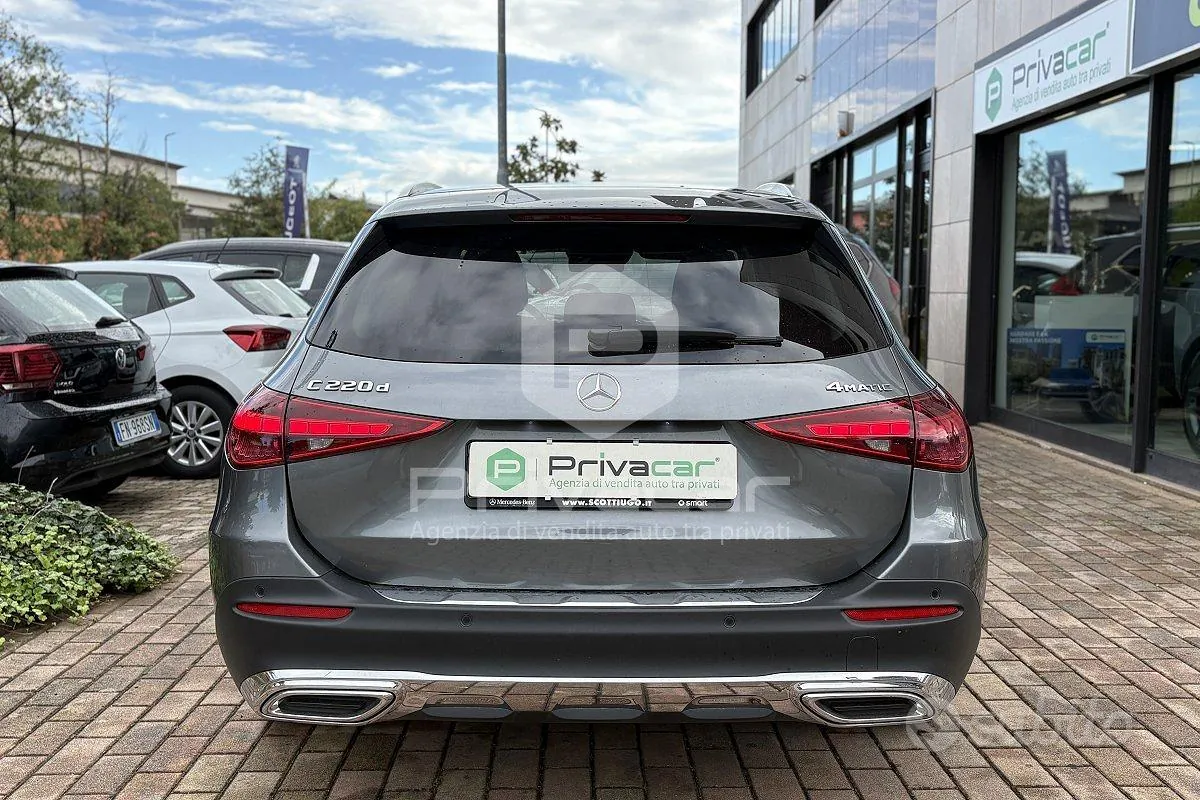 Mercedes-Benz C-Class 2023 photo 5