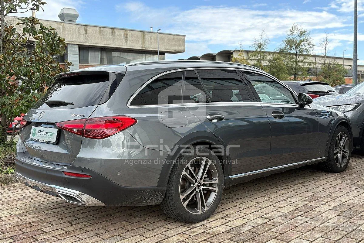 Mercedes-Benz C-Class 2023 photo 4
