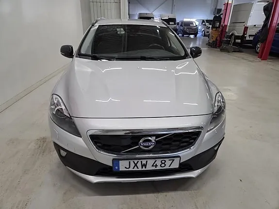 Volvo V40 Cross Country 2016 photo 2