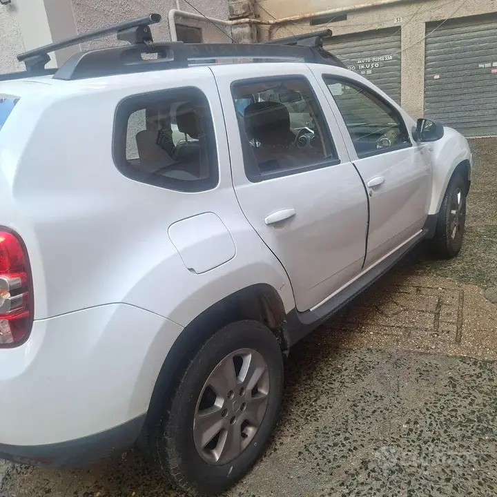 Dacia Duster 2017 photo 2