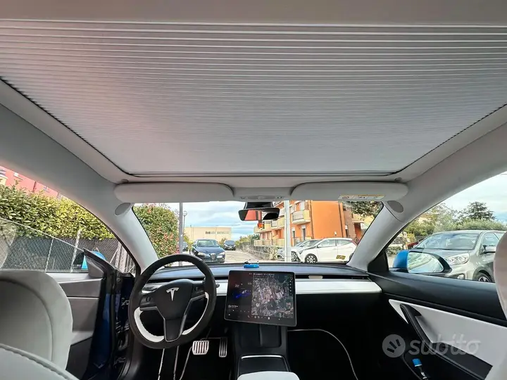 Tesla Model 3 2020 photo 3