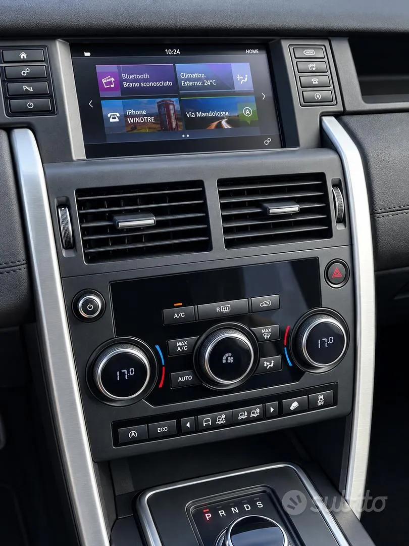 Land Rover Discovery Sport 2017 photo 3