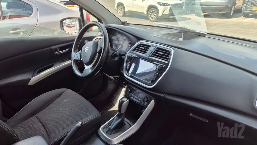 Suzuki Crossover