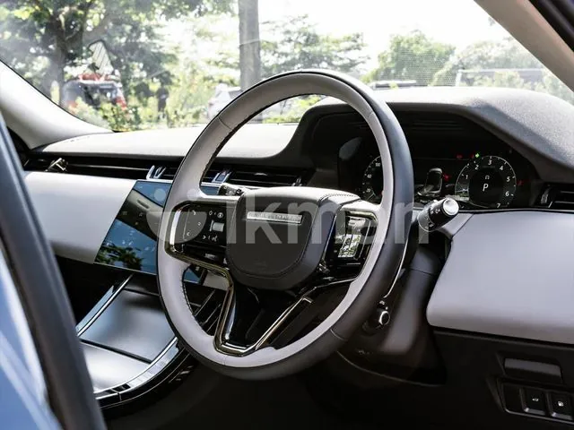 Land Rover Range Rover Evoque 2025 photo 4