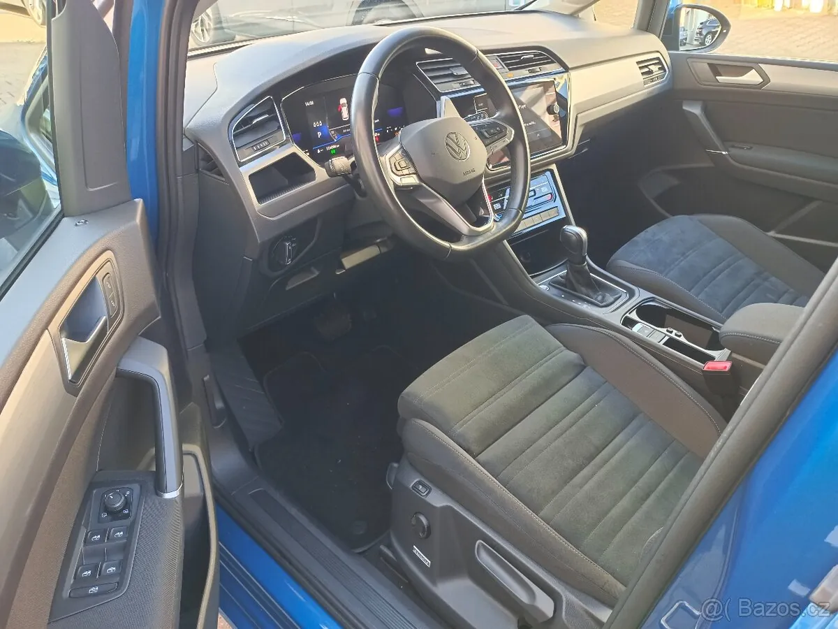 Volkswagen Touran 2023 photo 5