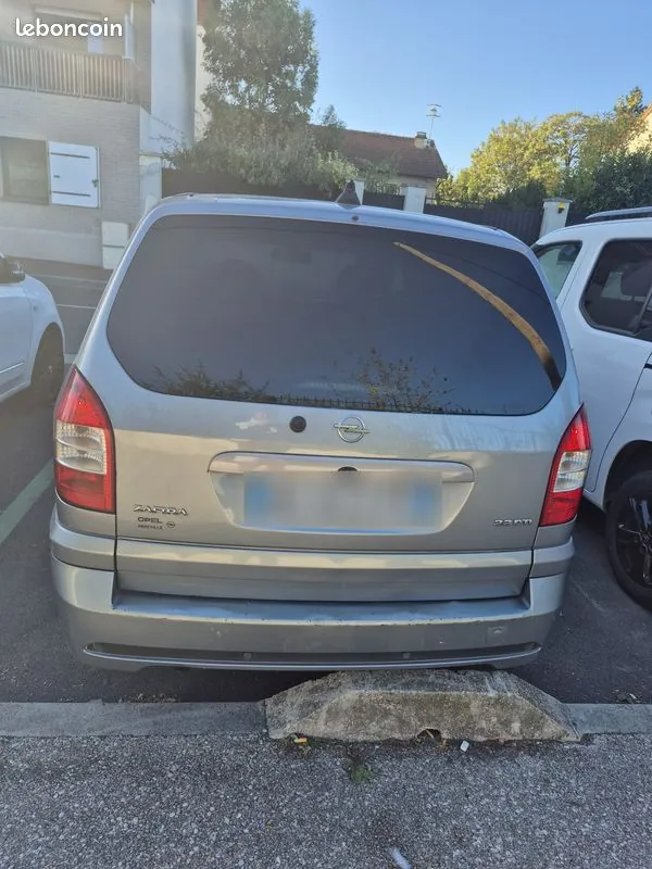 Opel Zafira 2004 photo 2