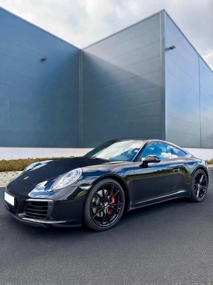 Porsche 911