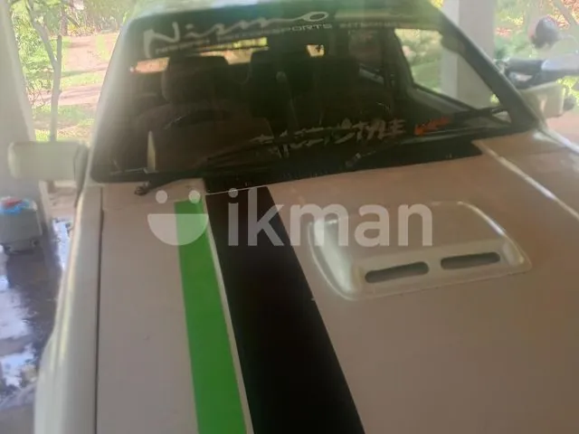 Nissan Sunny 1987 photo 4