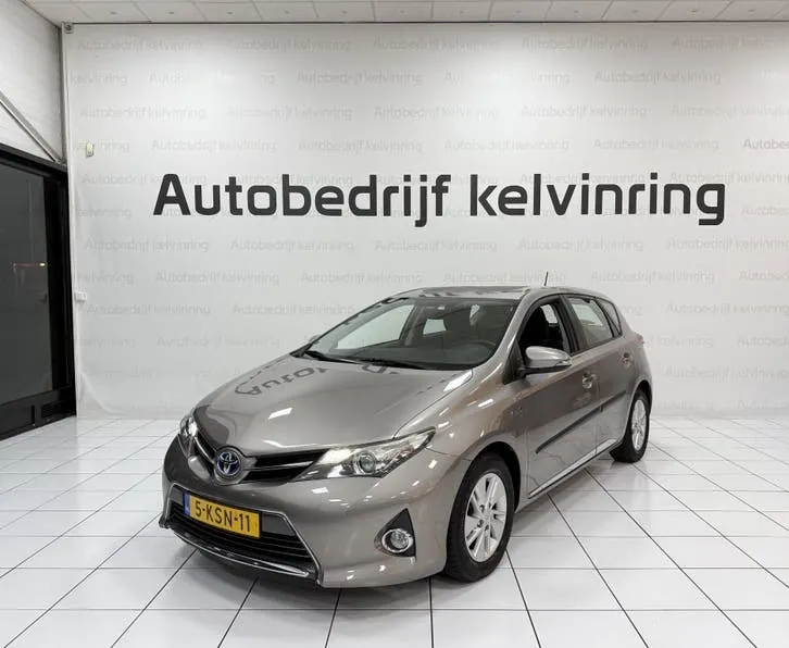 Toyota Auris 2013 photo 2