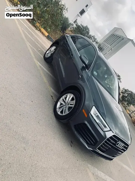Audi Q3 2018 photo 3
