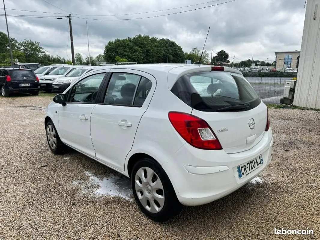 Opel Corsa 2013 photo 3