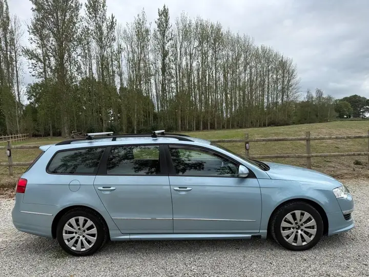 Volkswagen Passat 2010 photo 5