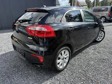 Kia Rio 2015 photo 3