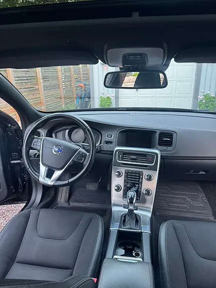 Volvo V60 2016 photo 2