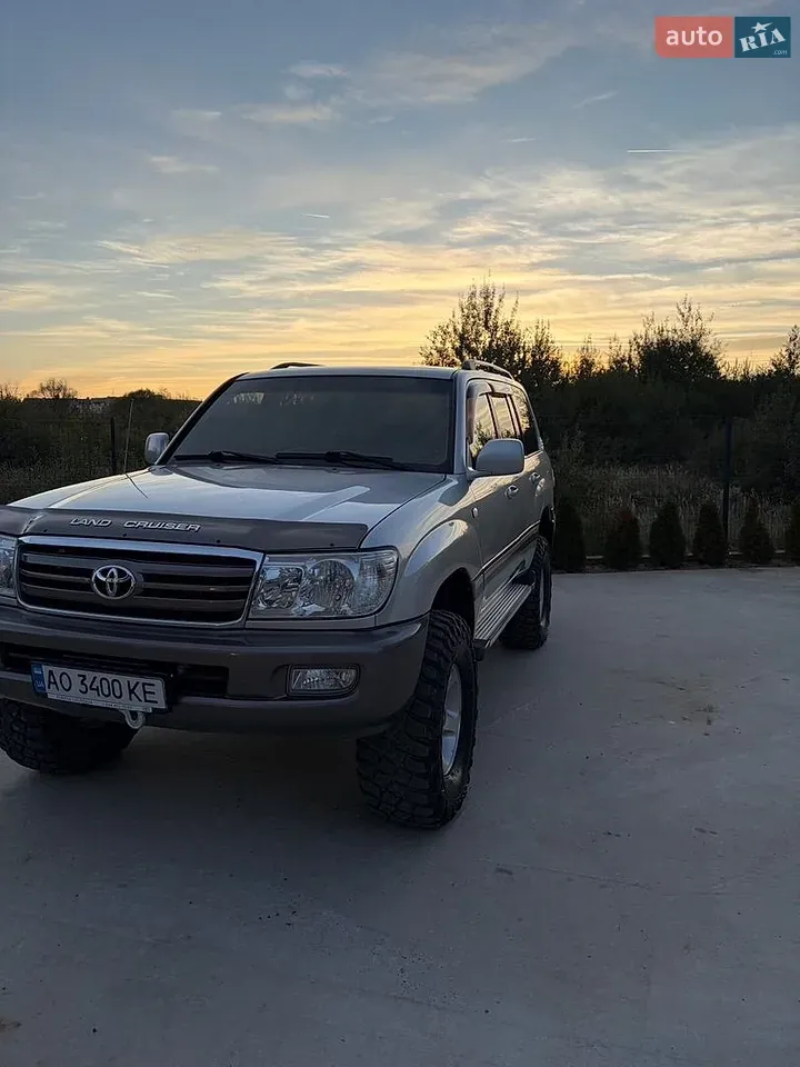 Toyota Land Cruiser
