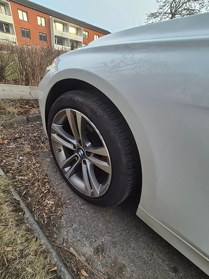 BMW 318D 2015 photo 4