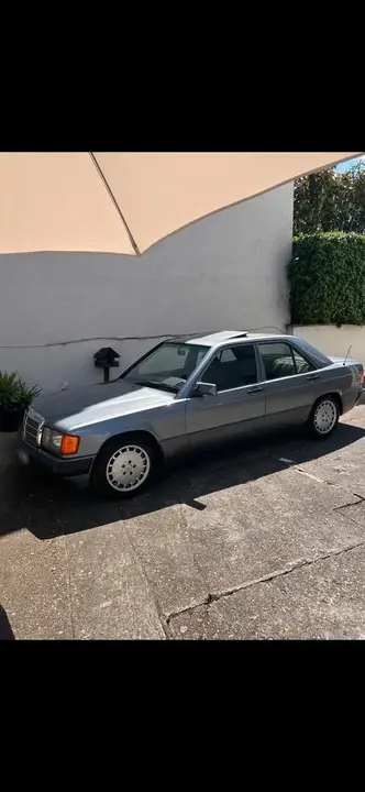 Mercedes-Benz 190E