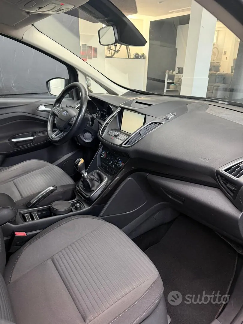 Ford C-Max 2015 photo 4