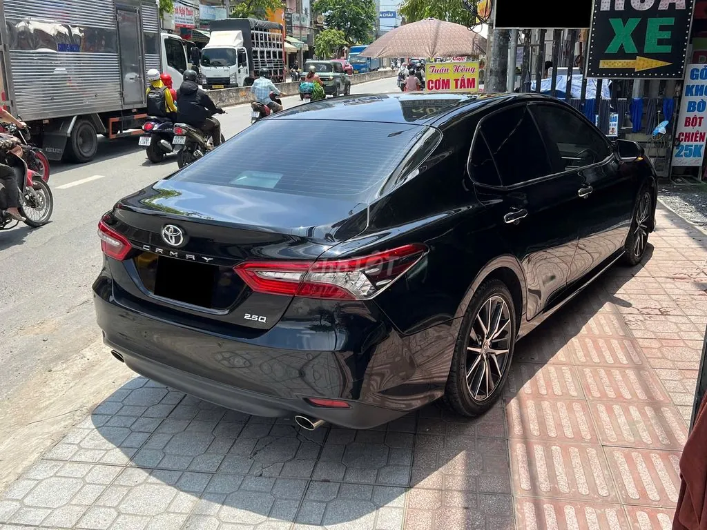 Toyota Camry 2023 photo 2