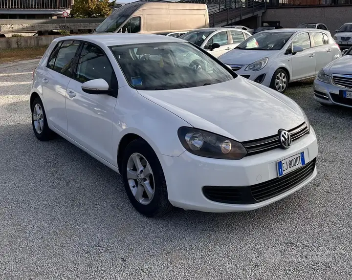 Volkswagen Golf 6 2011 photo 2