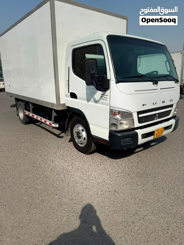 Mitsubishi Canter 2021 photo 2