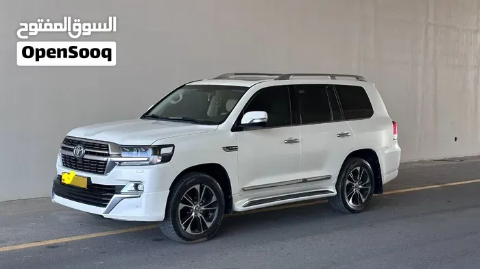 Toyota Land Cruiser 2021 photo 2