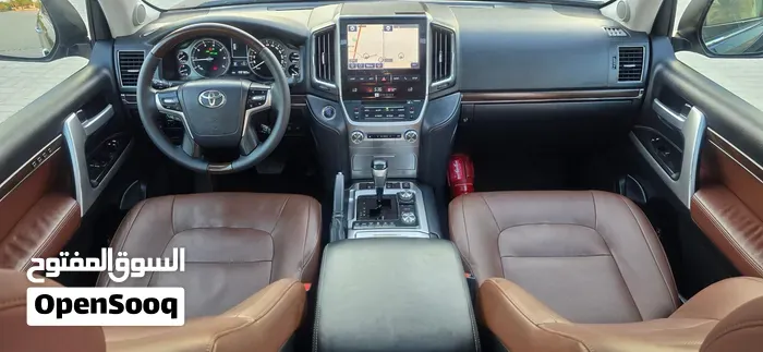 Toyota Land Cruiser 2018 photo 3